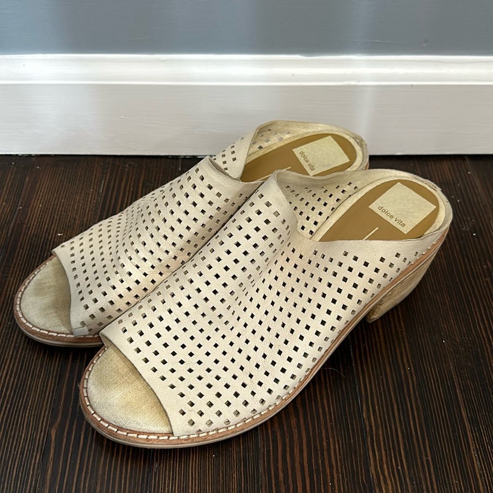 Dolce Vita Sandals Size 8.5